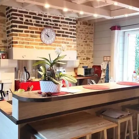 À la campagne proche du Mans Casa de Férias *
