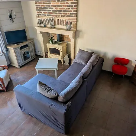 A La Campagne Proche Du Mans Louplande